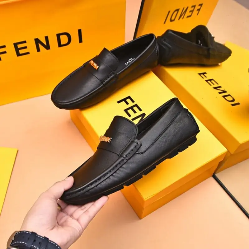 fendi cuir chaussures pour homme s_12432323